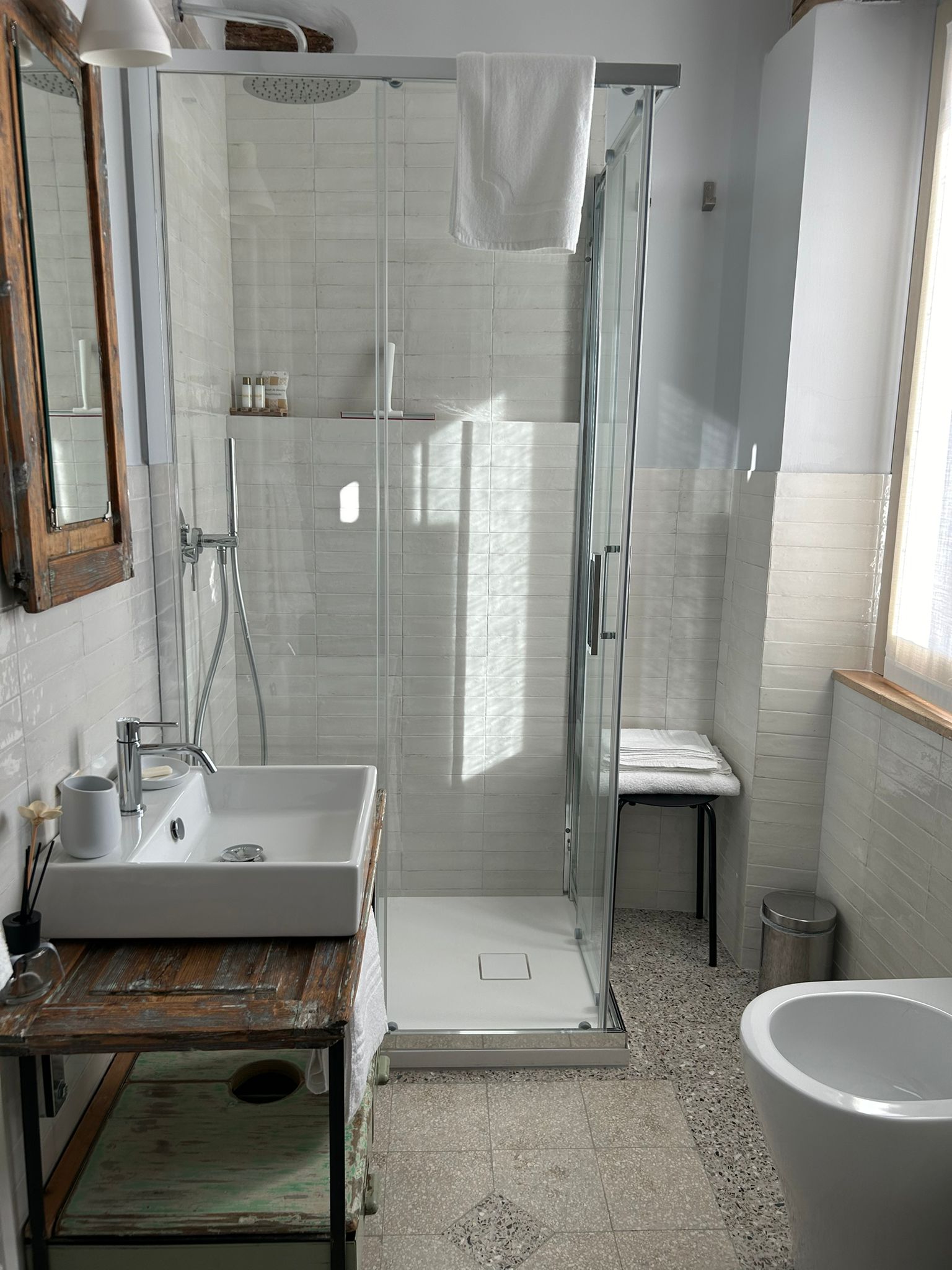 Bagno privato con doccia